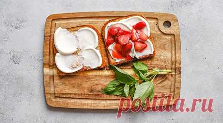 Тосты с рикоттой и клубникой, пошаговый рецепт с фото на 296 ккал