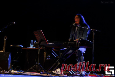Фотоотчёт Юбилейный концерт Ken Hensley (ex-URIAH HEEP) - Концертная площадка КЗ Олимп (ДК им. Хузангая) - Суббота, 21 ноября 2015 - Чебоксары - Фото 50 из 162