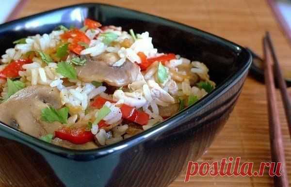 Лучшие рецепты Повара
Рис жасмин с овощами и курицей

Ингредиенты:

На 5-6 порций

рис жасмин - 400гр
куриное филе - 2шт (около 400гр)
шампиньоны - 500гр
болгарский перец - 1 крупный (лучше красный)
чили-перец - 1/2 стручка (или 1/3ч.л. хлопьев сушеного перца)
лук репчатый - 1 головка
кинза - маленький пучок (около 50гр)
имбирь - 1ч.л. тертого свежего корня
сок 1/2 лимона
соль
растительное масло для жарки