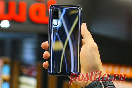 Популярные смартфоны Xiaomi признали устаревшими. Xiaomi поместила в список устаревших смартфонов (EOS) несколько популярных на рынке устройств. Китайская компания признала устаревшими модели Xiaomi Mi Note 10, Mi Note 10 Pro и Redmi Note 8 Pro. Все перечисленные аппараты были представлены в 2019 году, девайсы получали обновления системы в течение трех лет.