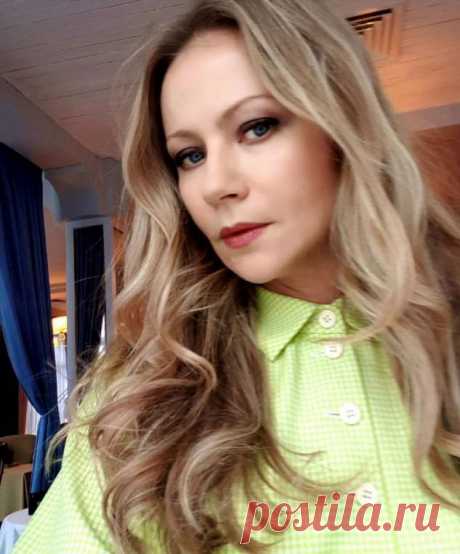 Это испытание! Мария Миронова призналась, что с трудом совмещает карьеру и материнство . Милая Я