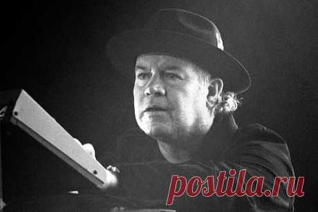 Умер клавишник Primal Scream Мартин Даффи. Умер британский музыкант Мартин Даффи. Участник групп Primal Scream и Charlatans скончался в 55 лет. Причина его смерти не уточняется. Помимо упомянутых проектов музыкант участвовал в группе The Chavs вместе с Берджессом и Карлом Баратом, который известен по коллективам The Libertines и Dirty Pretty Things.