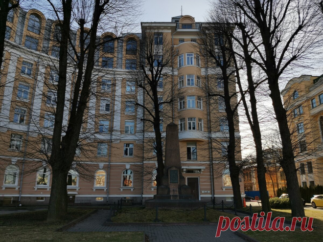 Царский памятник, переживший советский период