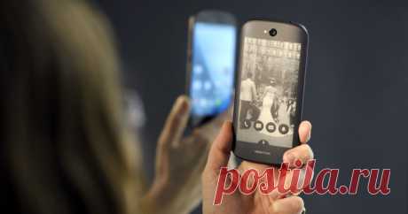 Гендиректор компании-создателя YotaPhone уволился менее чем через год работы