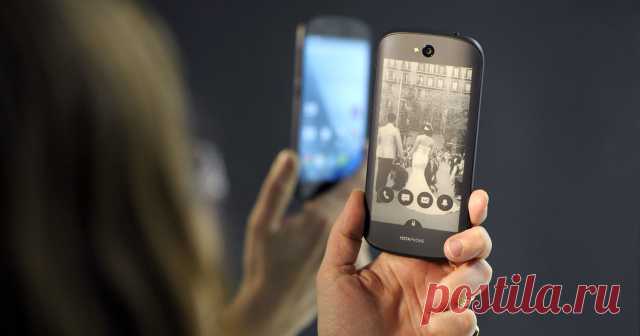 Гендиректор компании-создателя YotaPhone уволился менее чем через год работы