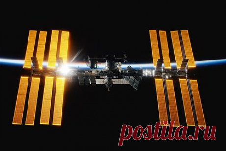 Стало известно о трате времени российскими космонавтами на МКС. Ремонтные работы на российском сегменте Международной космической станции (РС МКС) занимают у космонавтов до 50 процентов полезного времени. Об этом ТАСС стало известно из доклада генерального конструктора России по пилотируемым космическим системам и комплексам Владимира Соловьева.