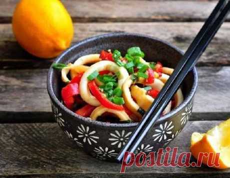 Простой салат с кальмарами - рецепт приготовления с фото от Maggi.ru