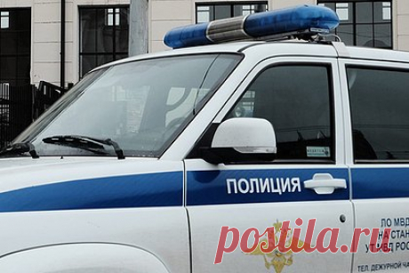 Троих мужчин задержали после отравления 20 человек метадоном в российском городе. Полицейские в Ставрополье задержали троих мужчин по подозрению в распространении наркотиков на территории Астрахани, где накануне отравились более 20 человек. Подозреваемые сбежали из города после появления первых случаев госпитализации из-за метадона — их по приезде задержала местная полиция.