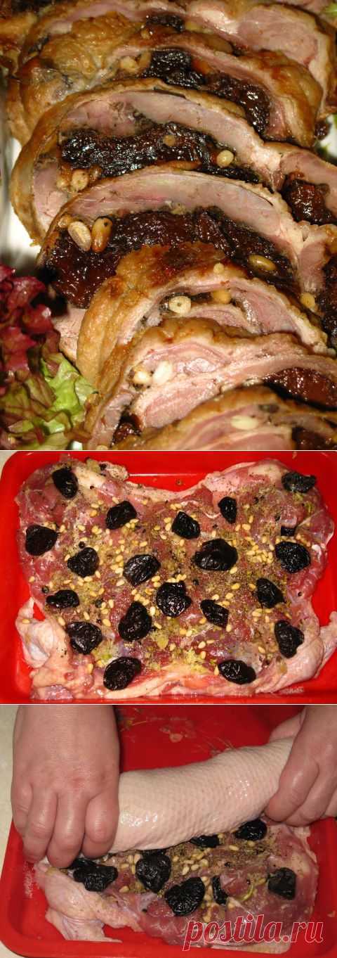 Утиный рулет с черносливом и орехами
