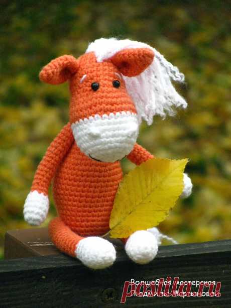 PDF Лошадка. FREE amigurumi crochet pattern. Бесплатный мастер-класс, схема и описание для вязания игрушки амигуруми крючком. Вяжем игрушки своими руками! Лошадь, лошадка, конь, horse, caballo, cheval, pferd, gaul, cavalo. #амигуруми #amigurumi #amigurumidoll #amigurumipattern #freepattern #freecrochetpatterns #crochetpattern #crochetdoll #crochettutorial #patternsforcrochet #вязание #вязаниекрючком #handmadedoll #рукоделие #ручнаяработа #pattern #tutorial #häkeln
