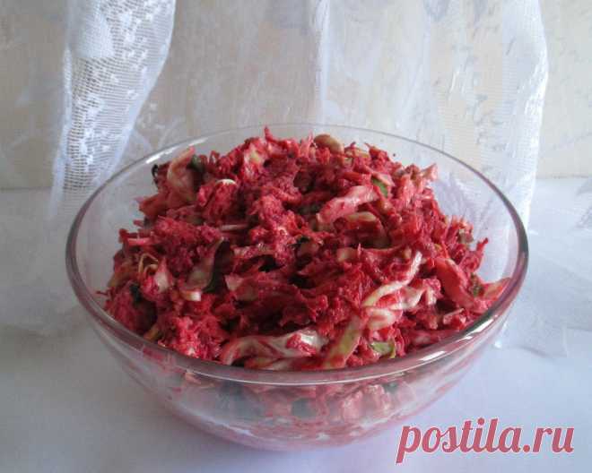 Капустный салат с орехами