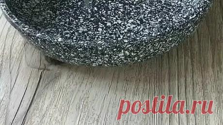 Салат с кальмарами очень вкусный