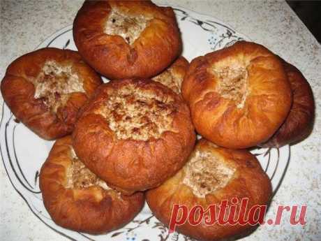 Беляш румяный с пылу, с жару