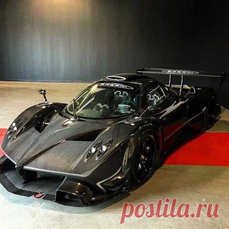 (80) Елена Петрова - Pagani Zonda R