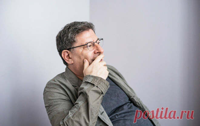 «Как невротику не погубить отношения?» — на связи Михаил Лабковский 2/2
Восхвалять человека, но ставить рамки Мы можем восхвалять того, кого выбрали из 7,5 млрд, ставить его в центр нашего внимания и отдаваться полностью человеку. Разве в этом есть что-то плохое? Нет, но, как вы знаете, слова и поддержка играют огромную роль в нашей жизни. Есть же что-то романтическое в том, чтобы принимать и любоваться тем, […]
Читай пост далее на сайте. Жми ⏫ссылку выше