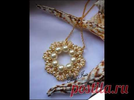 Ciondolo realizzato con superduo/twin e perle ➡️ etsy shop : https://www.etsy.com/it/shop/JessyPet... ➡️ profilo : https://www.facebook.com/petitbijoux.... ➡...