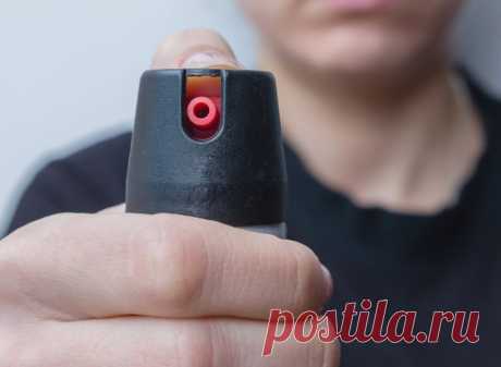 «Это люди?» На Украине женщине брызнули газом в лицо из-за незнания мовы. От рук нацистов пострадала продавщица в Измаиле.
