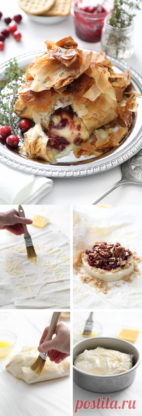 печено Brie с пълнеж от червени боровинки