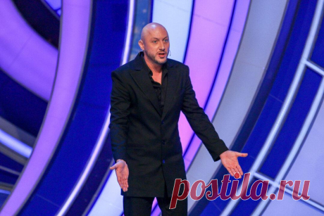 Капитан команды КВН «Вятка» Дмитрий Бушуев станет актёром нового шоу на канале «СТС»
26 февраля на канале СТС состоится премьера развлекательной программы «Между нами шоу». Участие в нём примут известные кавээнщики, в том числе «командор тёмной армии Вятки» Дмитрий Бушуев. По информации телеканала, ведущими нового комедийного проекта станут Юлия Ковальчук и Алексей Чумаков. Вместе с участниками...
Читай пост далее на сайте. Жми ⏫ссылку выше
