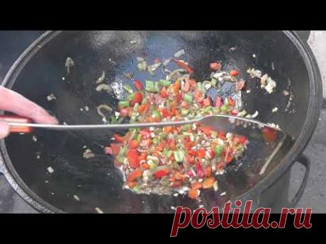 Как приготовить яичницу с помидорами правильно и вкусно. Новый рецепт в казане на костре. "Шакшука"