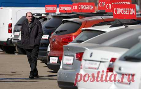 Россияне в июне потратили на авто с пробегом рекордный объем средств за последние три года. В начале лета жители РФ потратили на покупку подержанных машин на 67% больше, чем в июне 2022 года, говорится в исследовании &quot;Открытия авто&quot; и агентства &quot;Автостат&quot;