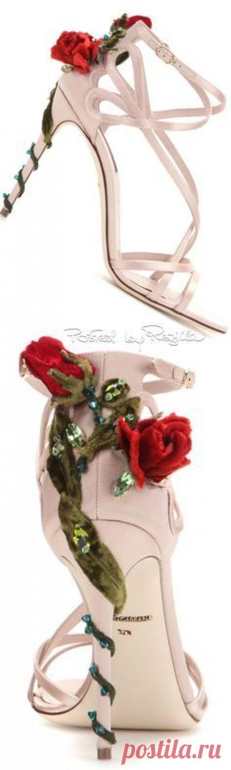 Найдено на сайте regilla.tumblr.com.