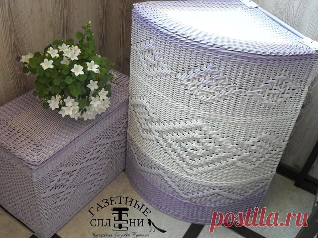 Добрый вечер, рукодельницы! 
У меня сегодня две новости – хорошая и очень хорошая.
Начну с хорошей. Наконец-то я решилась использовать на своих фотографиях  придуманный мною логотип, который, на мой взгляд, как нельзя лучше отражает суть наших изделий – ведь сплетены они из газетной бумаги, а потому имеют полное право называться ГАЗЕТНЫМИ СПЛЕТНЯМИ. 
А очень хорошая новость – эта моя угловая корзина, продолжении серии корзин для ванной комнаты под общим названием ЛИЛА. Пра...