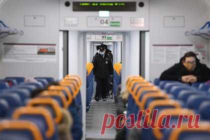 Под Петербургом напившегося до потери сознания третьеклассника сняли с поезда. Напившегося до потери сознания третьеклассника сняли с электрички в Ленинградской области. Инцидент произошел на пути из Санкт-Петербурга в Будогощь. В компании из пяти детей одному мальчику стало плохо. По прибытии в Кириши ребенка без сознания забрала скорая помощь. Остальные школьники разбежались.