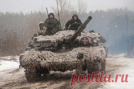 Директор СВР заявил о полномасштабной подготовке Украины к войне. Киев полным ходом готовится к войне, все боеспособные части Вооруженных сил Украины (ВСУ) сконцентрированы на линии разграничения в Донбассе, заявил директор Службы внешней разведки России Сергей Нарышкин. В частности, происходит массированная переброска военной техники и боеприпасов с баз США в Европе.