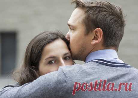 Мы недооцениваем, насколько соединяемся с теми, с кем делим постель Это ужасное чувство растерянности, когда приходят и говорят: «Я недавно рассталась с мужчиной. Мне обидно и больно. Уберите эту боль. Я хочу его поскорее отпустить!»
В реальности, никто не отпускает …