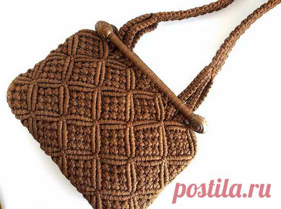 (680) Vintage 1960's Brown Macrame shoulder bag purse, Retro Boho Hippie Mod Chic handbag tote EXCELLENT