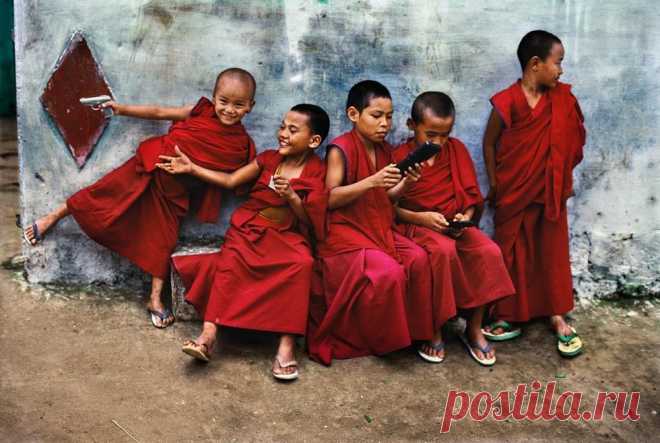 Индия. (Photo by Steve McCurry)  |  Серия фотографий легендарного Стива МакКарри «Сила игры» • НОВОСТИ В ФОТОГРАФИЯХ