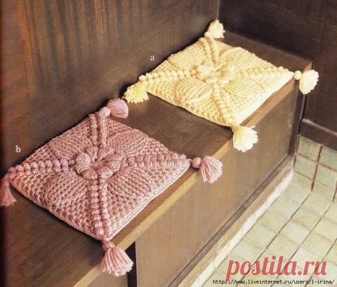 Вязаные подушки