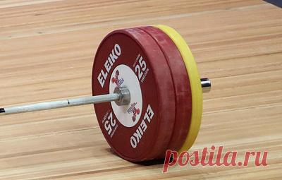 Гобеева дисквалифицировали за нарушение запрета на участие в соревнованиях. Спортсмен выступал в качестве тренера, судьи, рефери и организатора различных соревнований по тяжелой атлетике, занимал официальные должности в региональной федерации