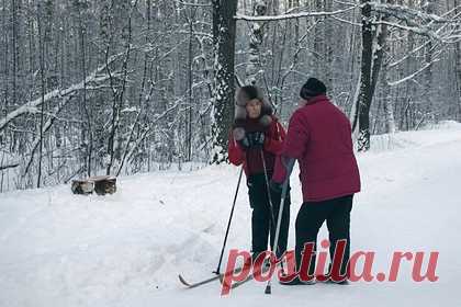 Врач назвал самые опасные и безопасные зимние виды спорта. Доктор медицинских наук, главный врач «Инвитро-Москва» Сергей Хомяков назвал самые опасные и безопасные зимние виды спорта. самыми опасными считаются фристайл на лыжах, прыжки с трамплина и горные лыжи. Что касается неспортивных дисциплин, то пальму первенства по травматичности удерживает катание на ледянках.