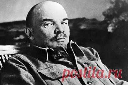 Врач ознакомился с историей болезней Ленина. Врач-гериатр, нейрофизиолог, руководитель секции геронтологии Московского общества испытателей природы при МГУ Валерий Новоселов ознакомился с «Дневником врачей Ульянова» — медицинской документацией первого председателя советского правительства Владимира Ленина. Его вели по очереди три доктора, лечившие Ленина.