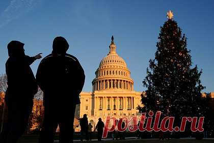Конгресс США ушел на каникулы без пакета помощи для Украины. Конгресс США ушел на рождественские каникулы, не приняв пакет военной помощи для Украины. Авторы материала подчеркивают, что переговоры обеих партий продолжаются и, скорее всего, стороны придут к консенсусу. Однако Белым дом опасается, что Вашингтон может опоздать с выделением помощи, что негативно скажется на ВСУ.
