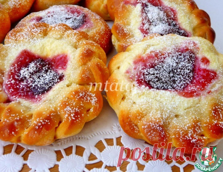 Ватрушка с творогом и джемом – кулинарный рецепт