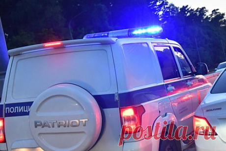 В Краснодарском крае грузовик протаранил автобус. На 91-м километре трассы «Краснодар - Ейск» грузовик протаранил рейсовый автобус. Об этом сообщили в пресс-службе Главного управления МВД по Краснодарскому краю. Инцидент произошел в субботу утром, 15 июля, в Брюховецком районе. В результате аварии пострадали 19 человек, двоих из них спасти не удалось.