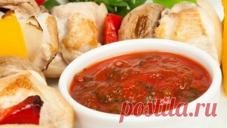 Соус к шашлыку

Ингредиенты:

- Помидор — 0,5 кг
- Соль (по вкусу)
- Сахаp (по вкусу)
- Уксус (лучше яблочный, по вкусу)
- Лук репчатый — 1 шт
- Укроп — 1/3 пуч.
- Петрушка — 1/3 пуч.
- Базилик — 1/3 пуч.
-Кинза — 1/3 пуч.
-Чеcнок — 5 зуб.
-Перец красный жгучий — 1 шт
-Специи (любимые)
-Масло растительное (для жарки)