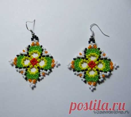 Серьги из бисера в технике Уичоль