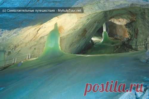 Айсризенвельт - самая большая в мире ледяная пещера