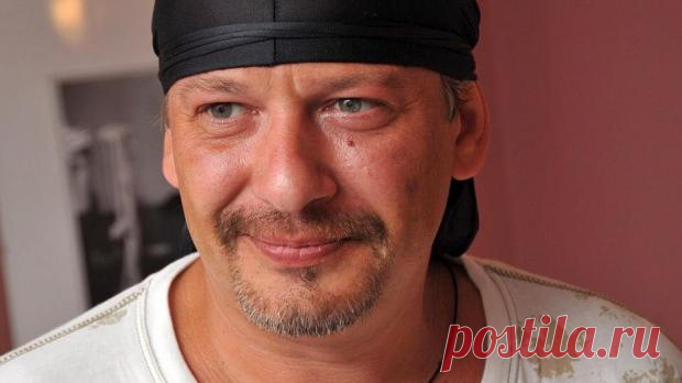 Дмитрий Марьянов родился 50 лет назад: жизненный путь известного российского актёра