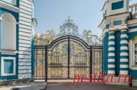 Результат поиска Google для https://upload.wikimedia.org/wikipedia/commons/6/6a/Catherine_Palace_in_Tsarskoe_Selo,_grille.jpg