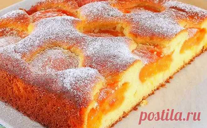 Готовим шарлотку не с яблоками, а с абрикосами. Получается гораздо нежнее и делается проще