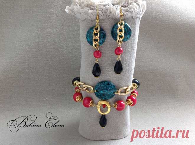 Комплект из полимерной глины. Длина серег 7,5 см.
