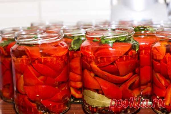 Болгарский перец с чесноком на зиму пошаговый рецепт Этот отличный болгарский перец дополнит ваши заготовки. Эта закуска считается самостоятельной и её можно использовать для любого первого и второго блюда
