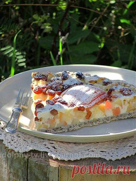 Яблочный пирог (основа на белом вине с маком).