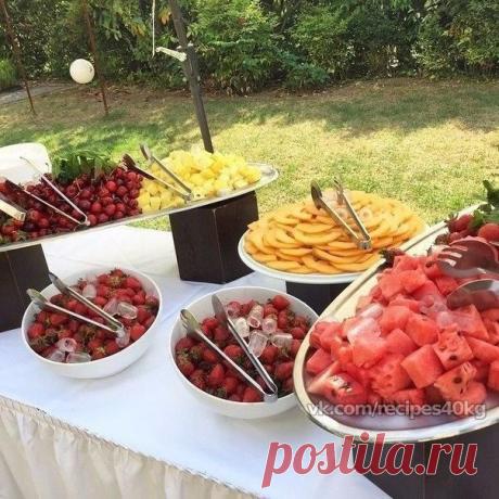 Идеальный праздничный стол😍😍😍 / Всё за еду!