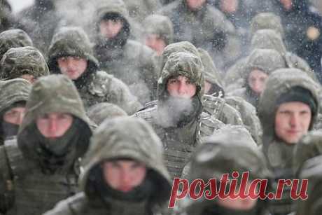 В США заявили о намерении Украины продолжить наступление зимой. Вооруженные силы Украины намерены продолжить наступление зимой, заявил председатель объединенного комитета начальников штабов вооруженных сил США Чарльз Браун. «Я понимаю, что зимние месяцы будут более сложными, но у Украины есть намерение продолжать свои наступательные операции на протяжении зимних месяцев».